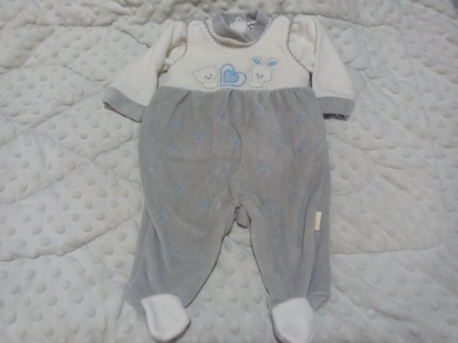 Conjuntos e fatinhos de bebe 0-3 meses