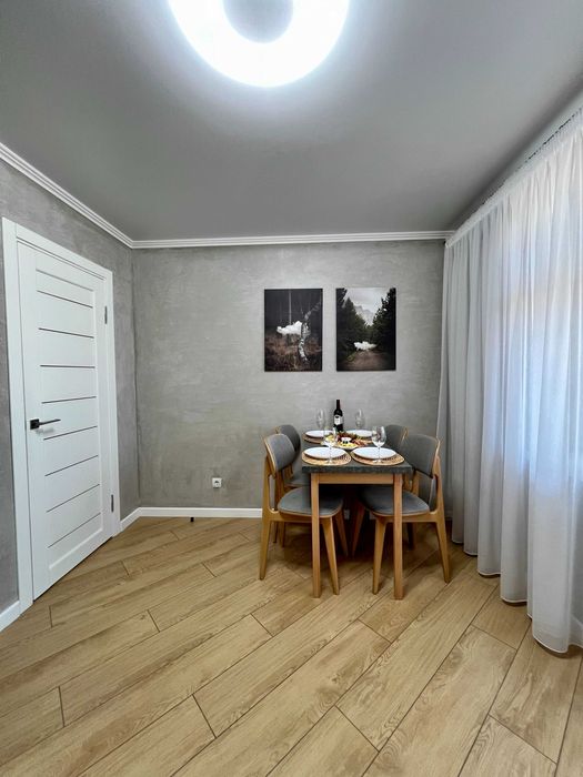 Гарна! 2 КІМНАТНА квартира з сучасним ремонтом, біля Обласної Лікарні