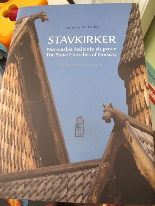 książka Stavkirker Norweskie kościoły słupowe T. W. Lange