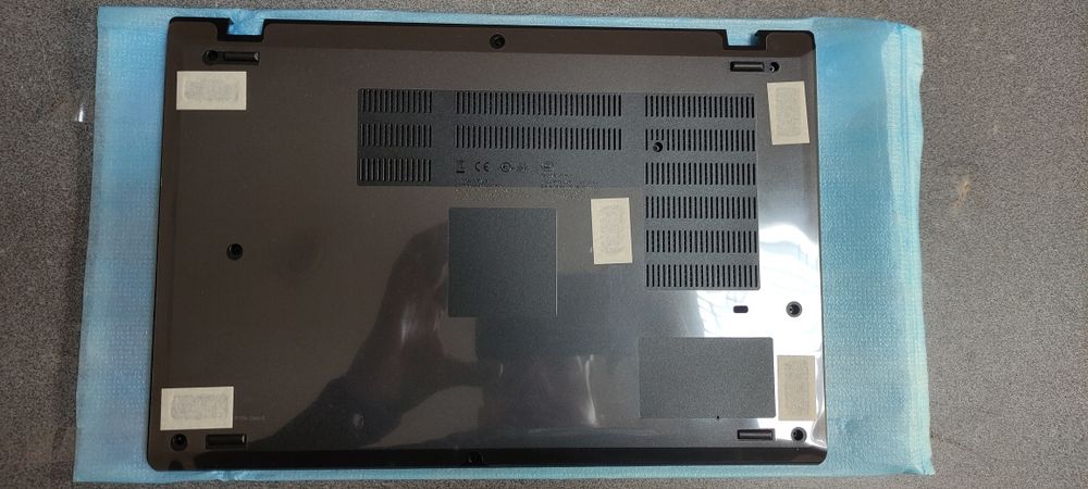 Нижня кришка lenovo ThinkPad P15v gen2
