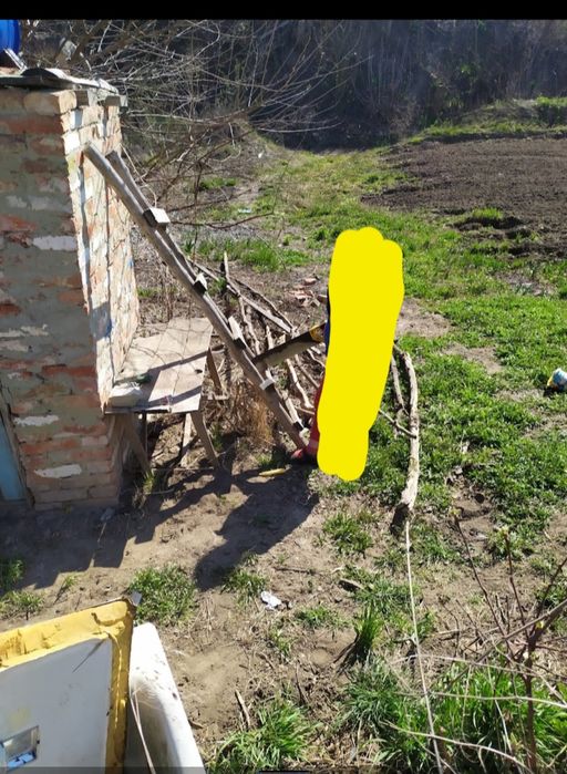 Продам  домик  со Сунки 3000уе