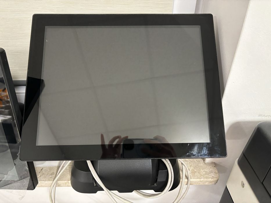 Terminal hisense HK570E 4gb ssd64gb win10 it-logic systemy