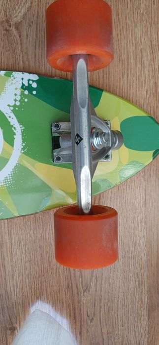 Longboard streetsurfing