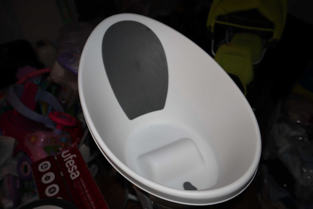 Banheira bebé Shnuggle com suporte