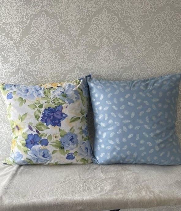 Пірʼяні подушки 60х60