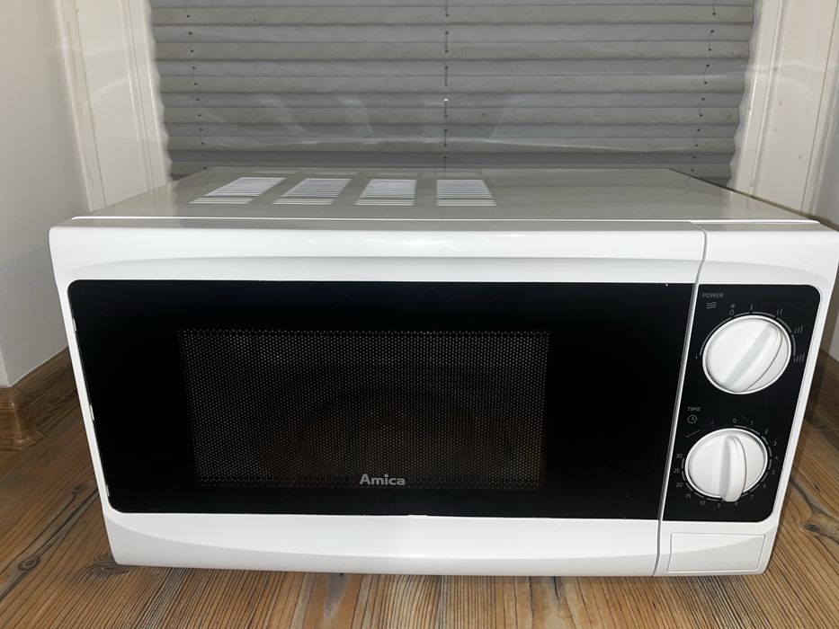 Kuchenka mikrofalowa Amica