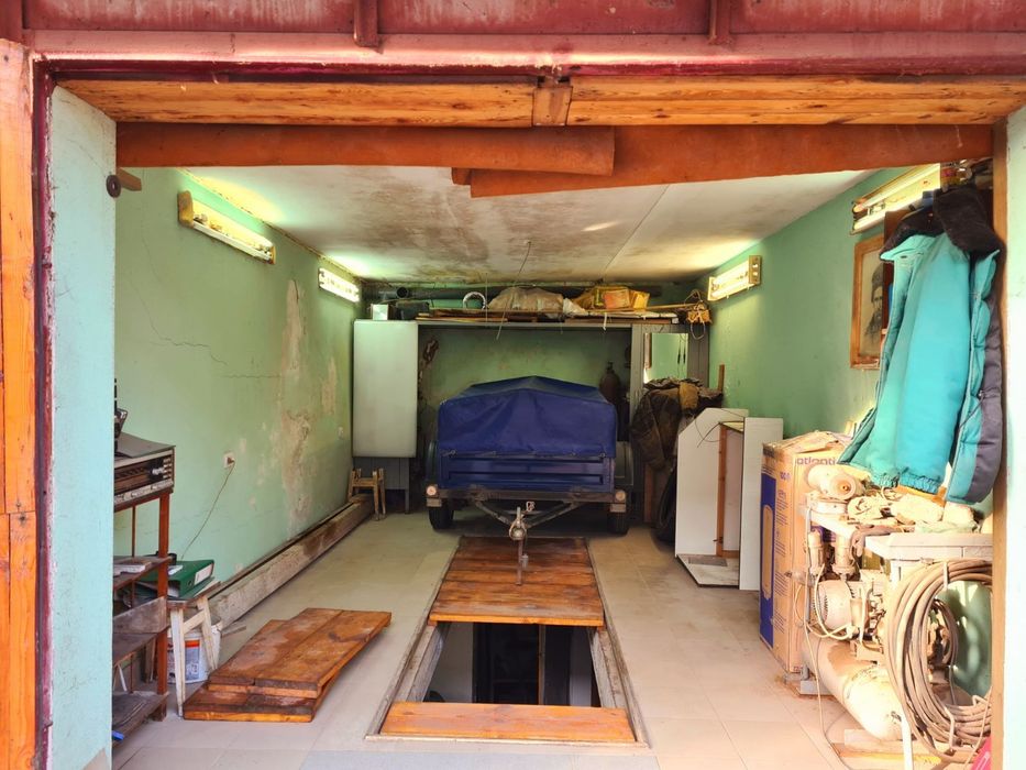 Продаж гараж в кооперативі, цегляний 39 кв.м. ближній центр, Єрошенка