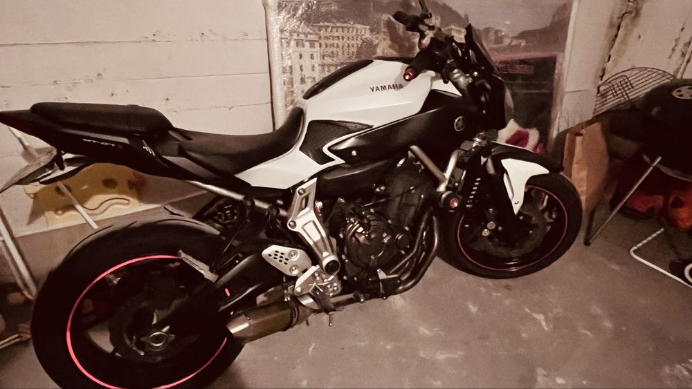 Mota Yamaha MT 07