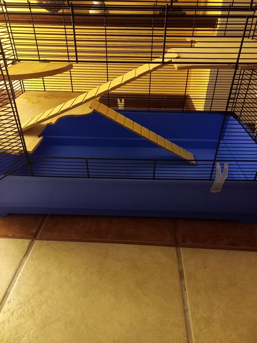 Gaiola grande para hamster em 2a mão