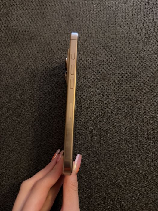 iPhone 16 PRO, 256GB, Tytan pustynny