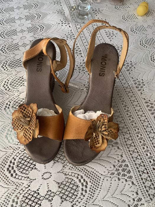 Босоніжки 39 р шкіряні