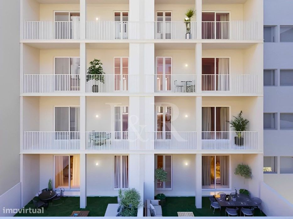 Apartamento T2 com jardim nas Avenidas Novas