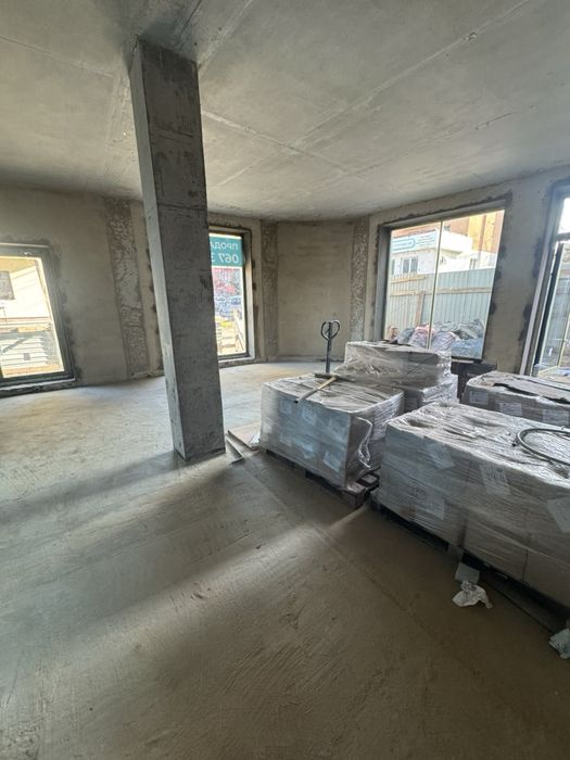 Оренда торгово -офісних приміщень , центр міста , вул Клешканя