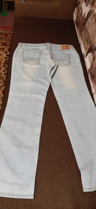 джинсы женские ,заниженные в талии