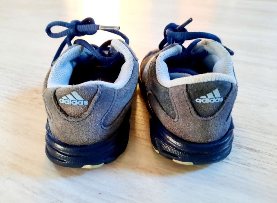 Adidas buciki r.21