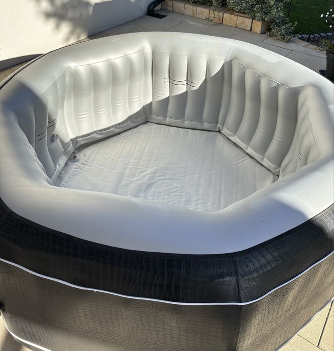 Jacuzzi ogrodowe NetSpa PYTHON dmuchane