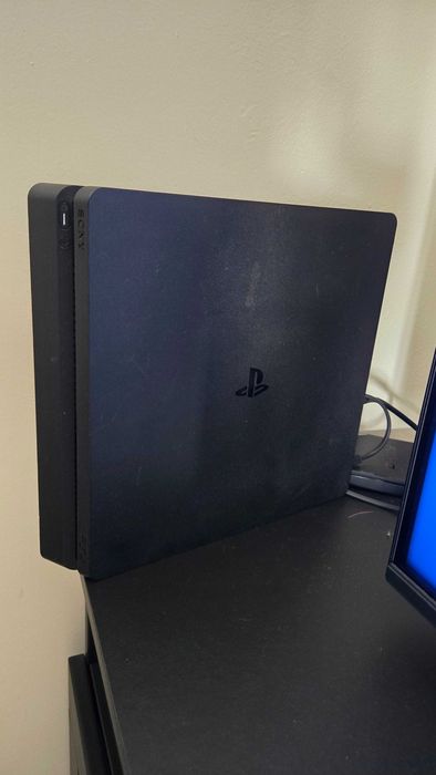 Playstation 4 Slim 1Tb com 2 comandos ps4 1000gb
