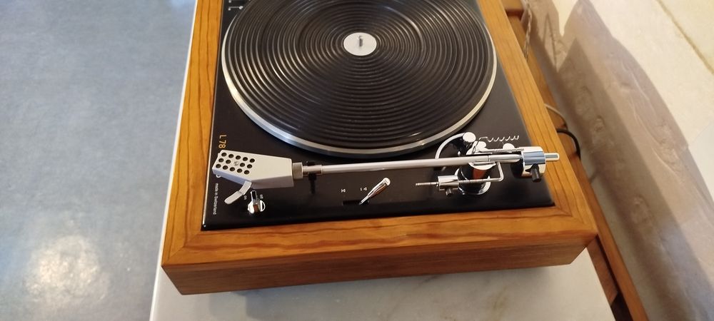 Gira discos Lenco L78