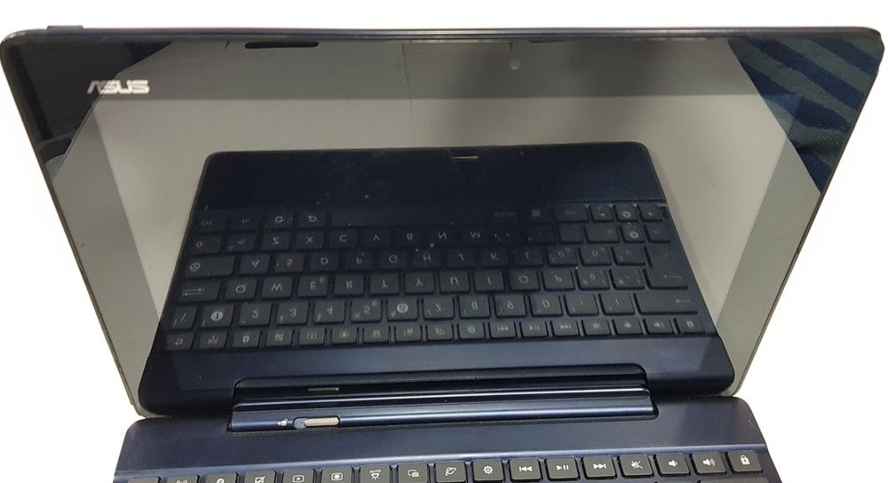 Планшет Asus Transformer Pad TF300T