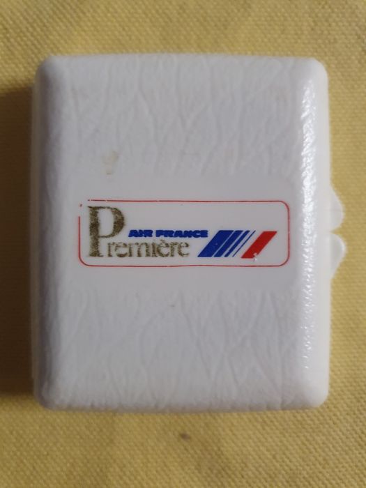 Caixas de costura em miniatura (como novas)para colecionadores.