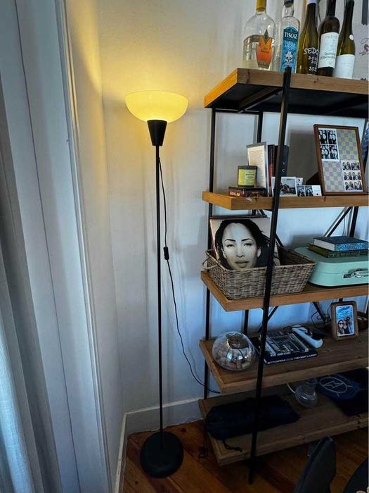 Luminária de Chão IKEA (com lâmpada LED incluída)