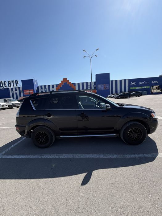 Mitsubishi outlander XL