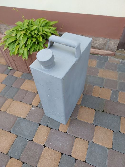 Каністра 25 літрів.