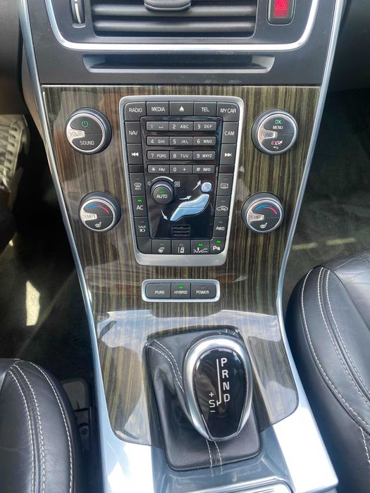 Volvo V60 Plug-In Hybrid Summum D6 AWD