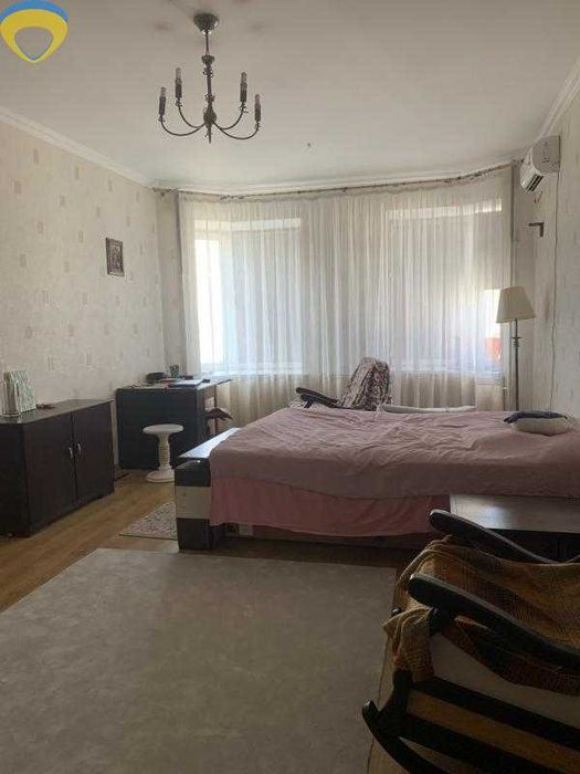 2-кімнатна квартира з РЕМОНТОМ на Тополиній/Ак.Корольова