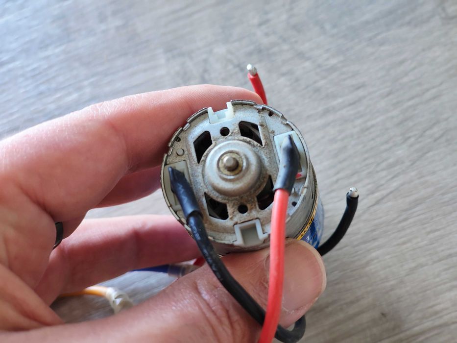 Pack RC: Motor MM-550 12T + ESC Maverick 60A Waterproof (Quase novo!)