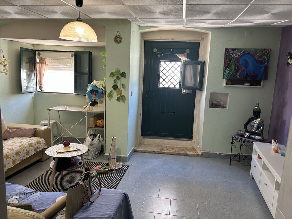 Casa res chao moradia t3+1 com quintal vende ou aluga