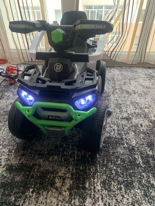 Електромобіль дитячий Bambi Racer M 5944EBLR-5 «Квадроцикл» (каталка-толокар із батьківською ручкою)