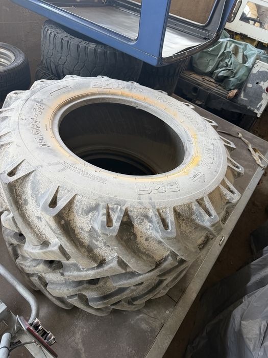 Pneus BKT 15.5/80/24
