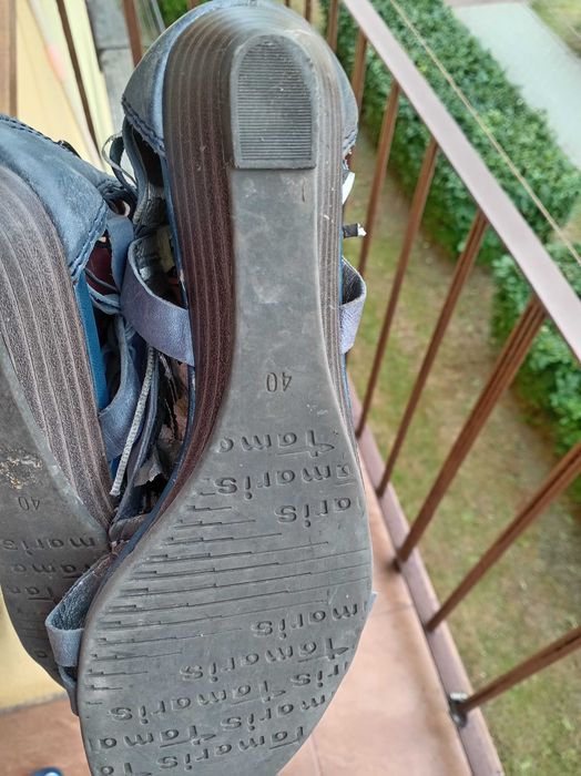 Tamaris rozm 40 sandałki