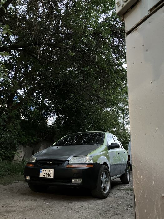 Chevrolet Aveo Т200  1.5 газ-бензин