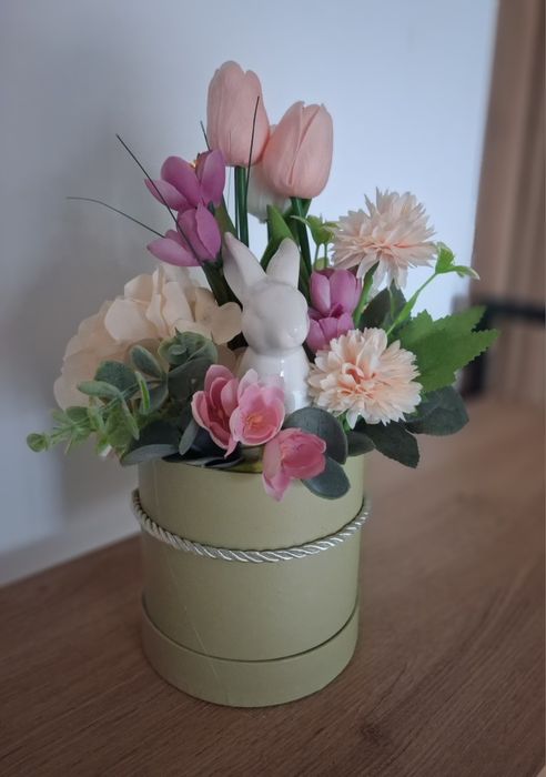 Nowy flowerbox Wielkanoc króliczek
