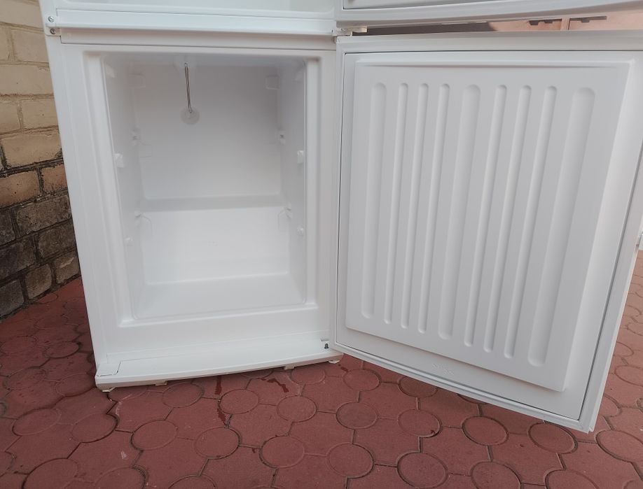 Холодильник Liebherr 180см двері резинка ручка уплотнитель