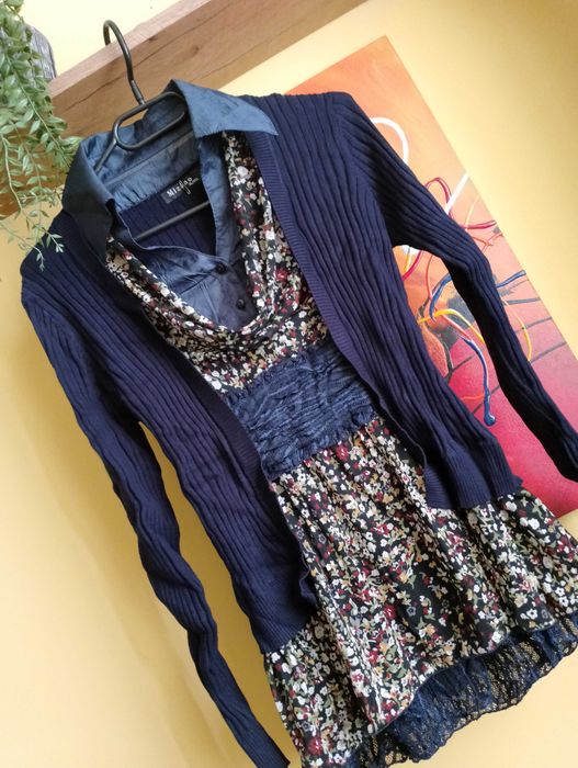 Nowy sweter granat 38/40 koronka-kwiaty M/L