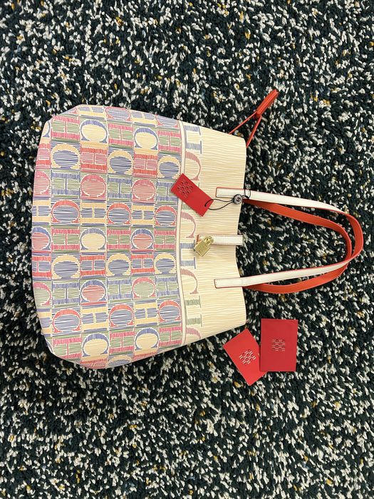 Cartrira carolina herrera