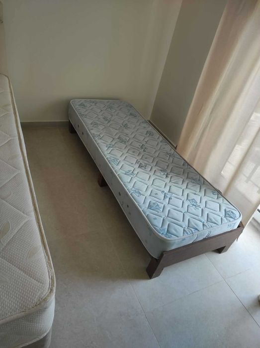 Cama solteiro pequena