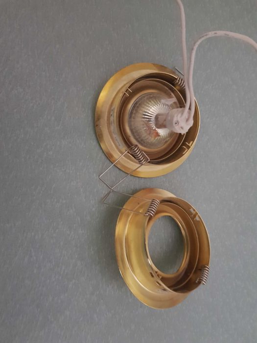 oczka halogenowe ruchome złote