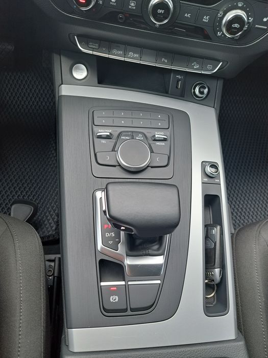 Audi Q5 3.0TDI V6 2020р