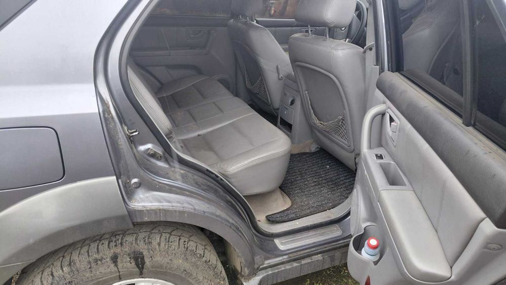 Разбираем KIA SORENTO 2.5TD