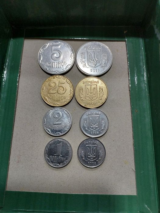 Монеты , жетоны , марки