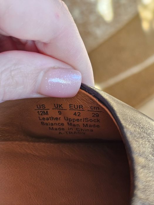 Жіночі туфлі великого розміру