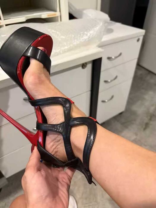 Sandały na wysokim obcasie 16 cm