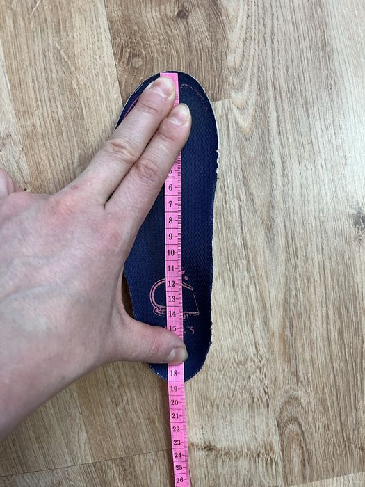 Buty sportowe dla dziewczynki Asics 28