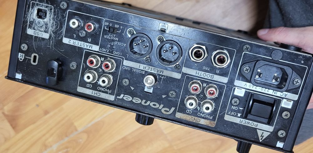 3w1 Kontroler, Mixer, DVS pioneer DJM  T1