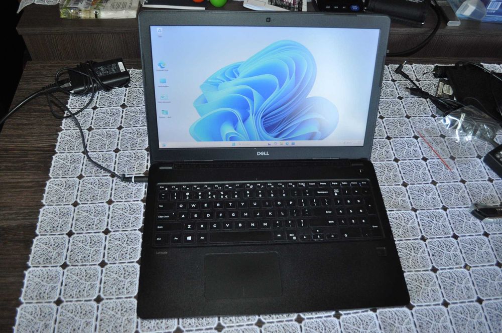 Laptop Dell Latitude 3580 Intel Core i5-7200U 8GB RAM 256GB SSD Windows 11