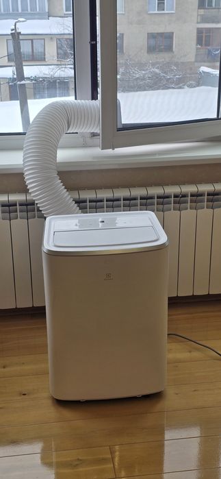 Кондиционер мобильный Electrolux ChillFlex Pro EXP26U339HW